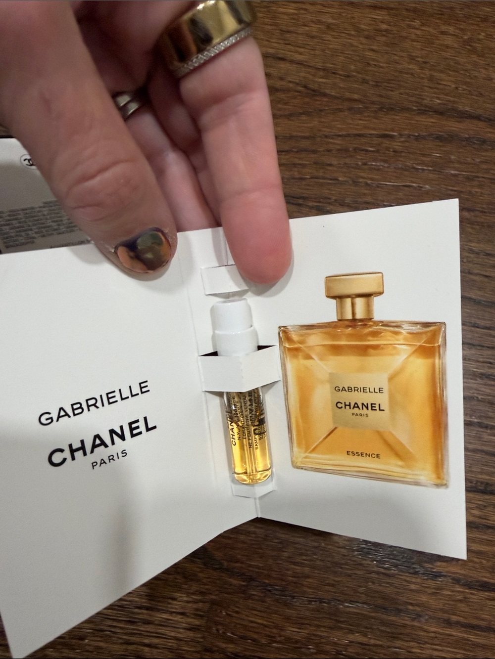 CHANEL Gardenia & Gabrielle Sample Set - Picture 4 of 4